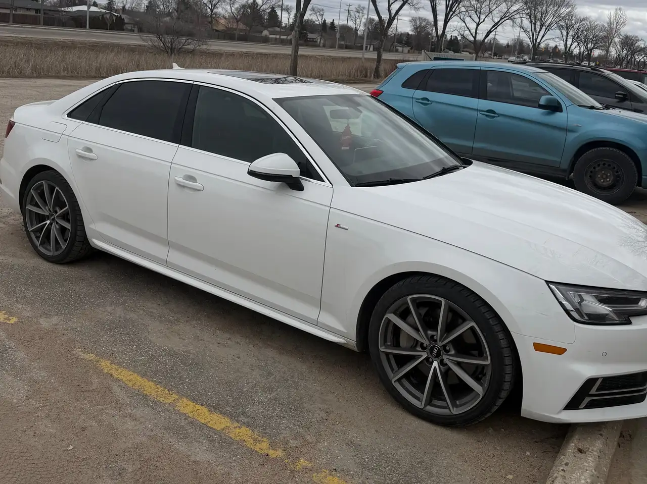 Audi A4 снимка Audi A4