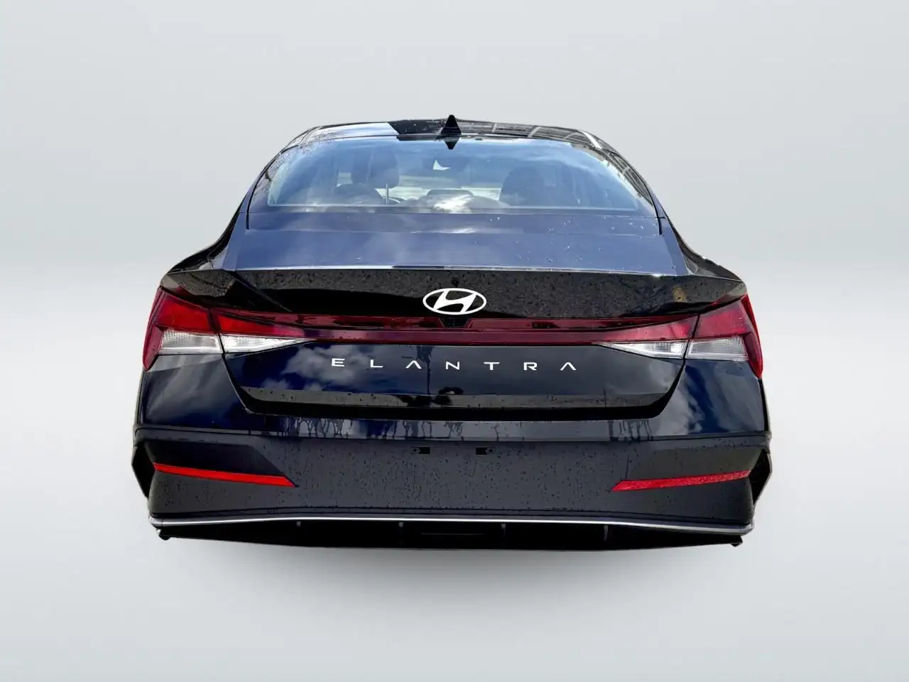 Hyundai ELANTRA снимка Hyundai ELANTRA