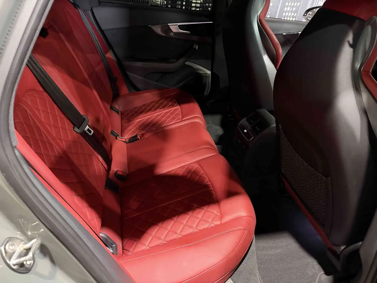 Audi S4 снимка Audi S4