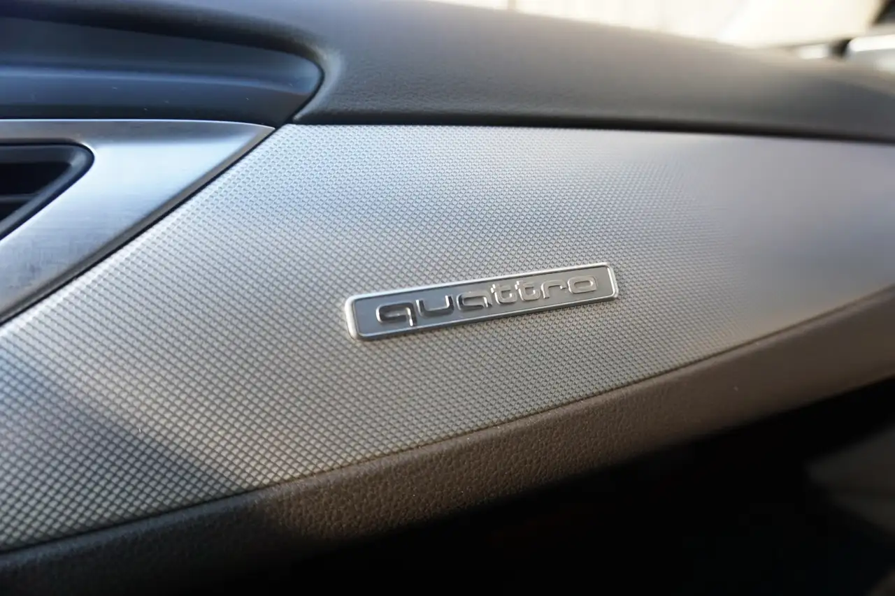 Audi A6 photo Audi A6