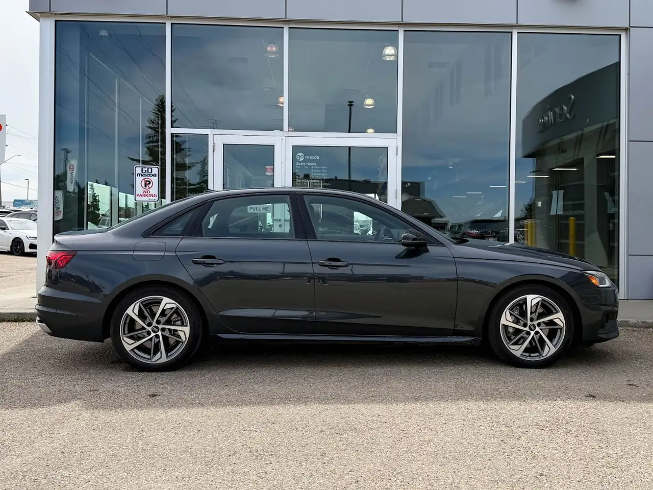 Audi A4 photo Audi A4
