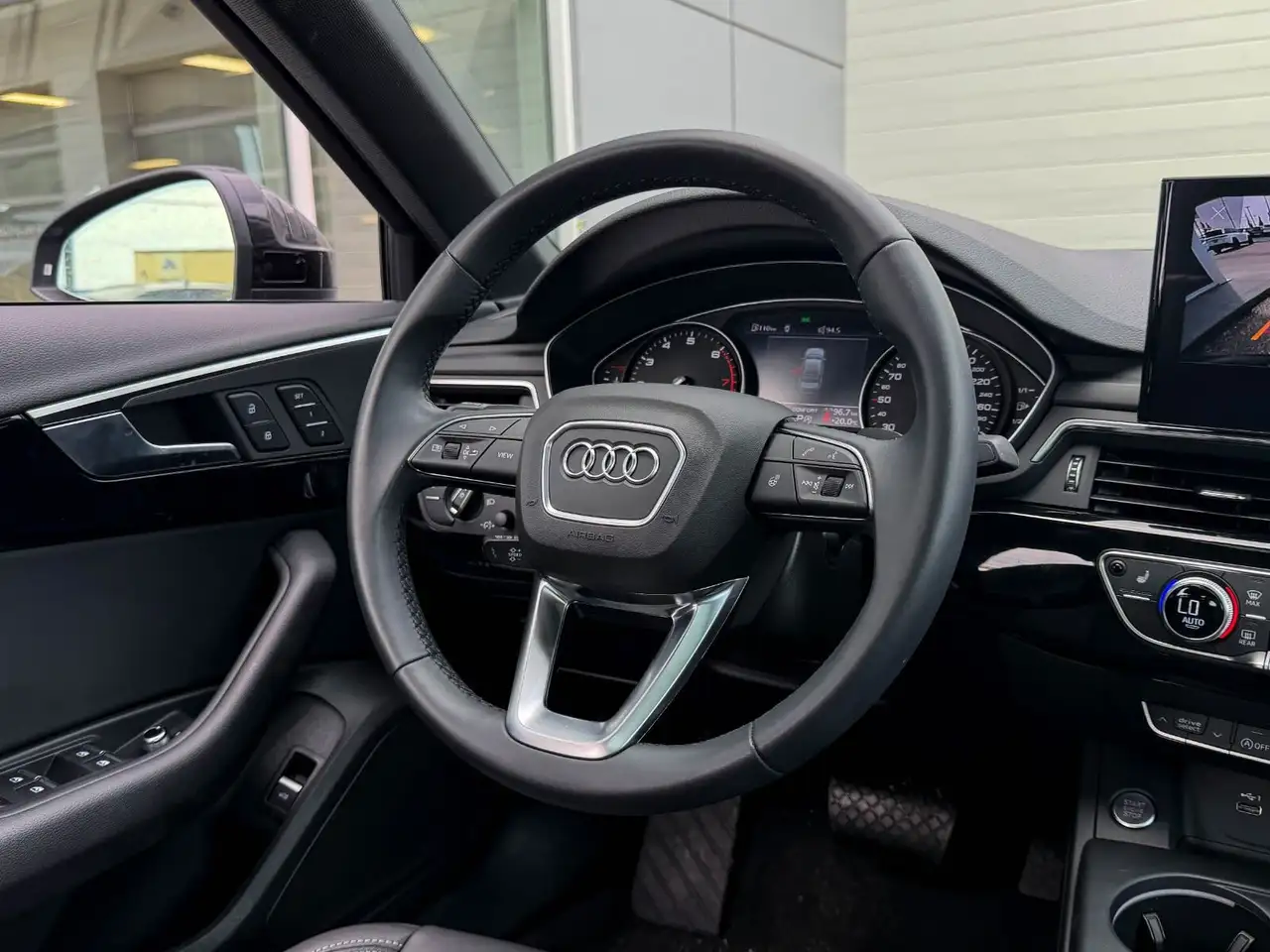 Audi A4 photo Audi A4