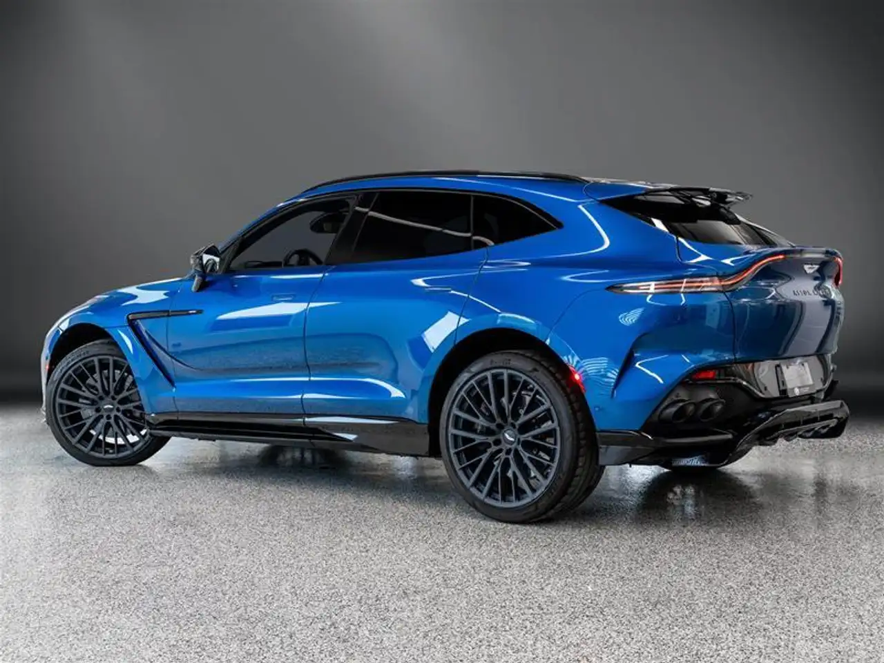 Aston Martin DBX photo Aston Martin DBX