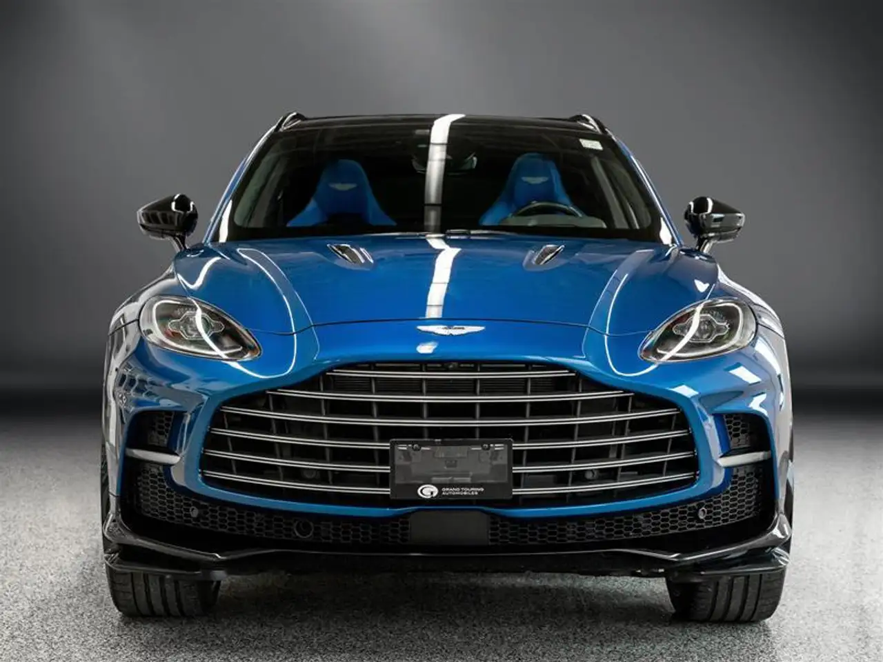 Aston Martin DBX photo Aston Martin DBX