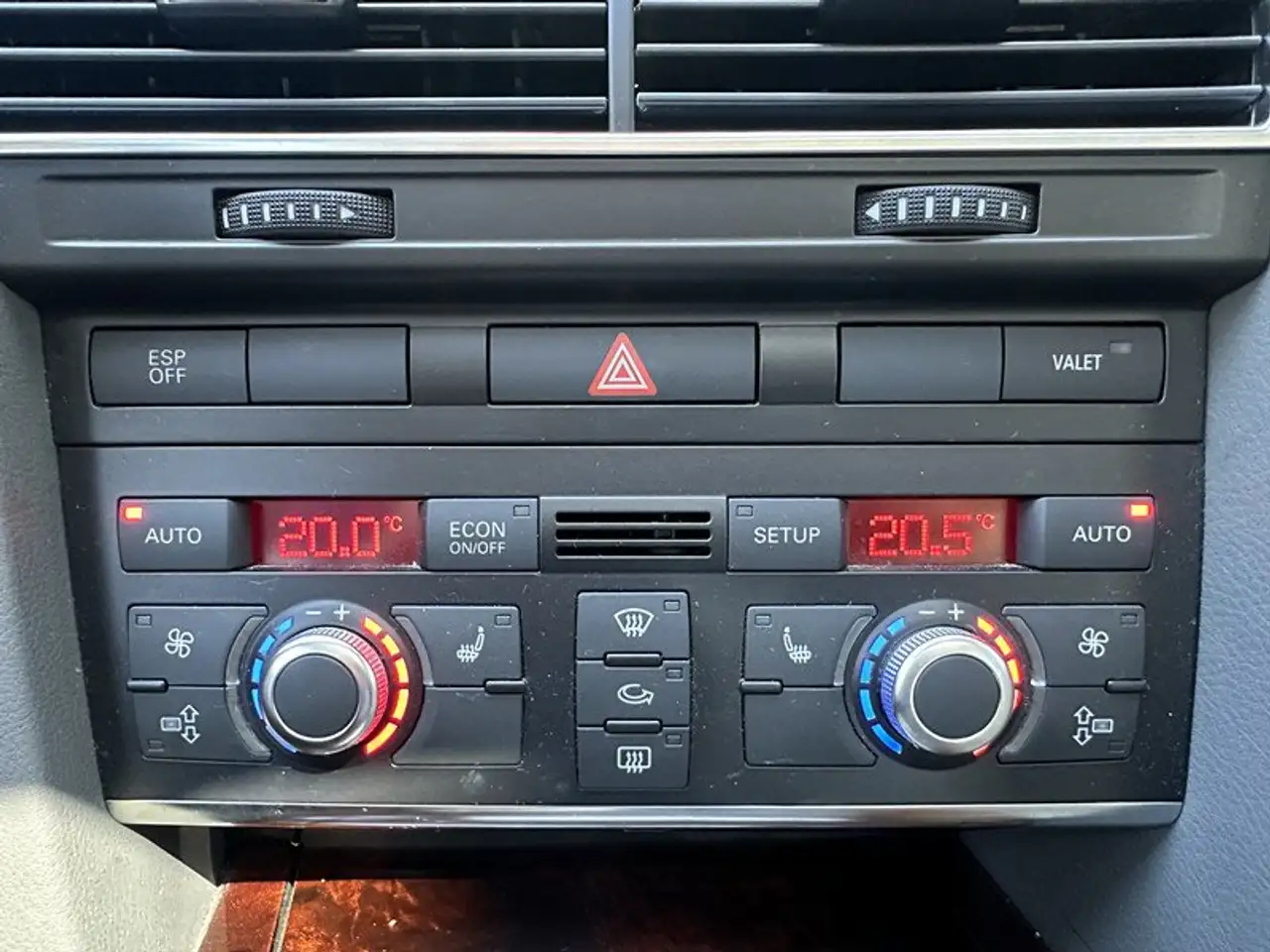Audi A6 снимка Audi A6