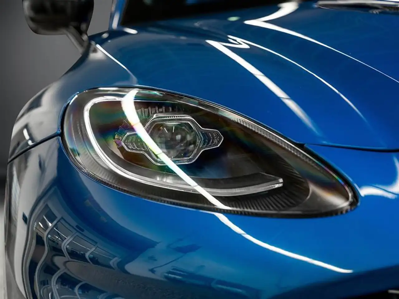 Aston Martin DBX photo Aston Martin DBX