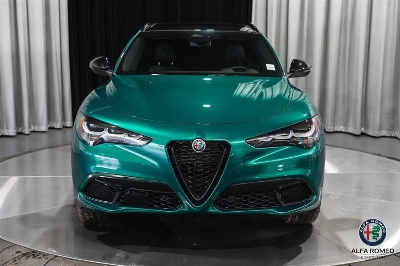 Alfa Romeo Stelvio photo Alfa Romeo Stelvio