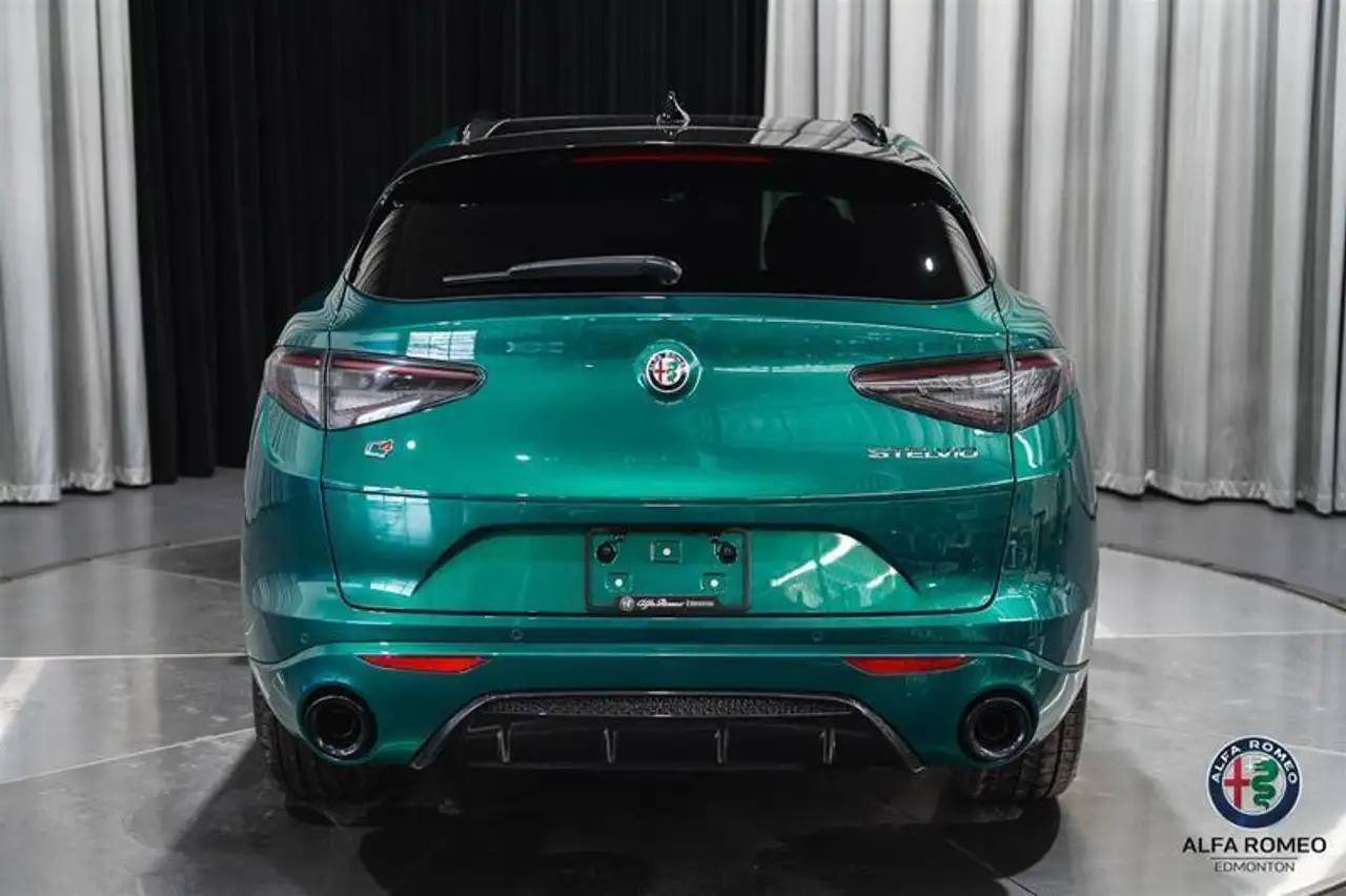 Alfa Romeo Stelvio photo Alfa Romeo Stelvio