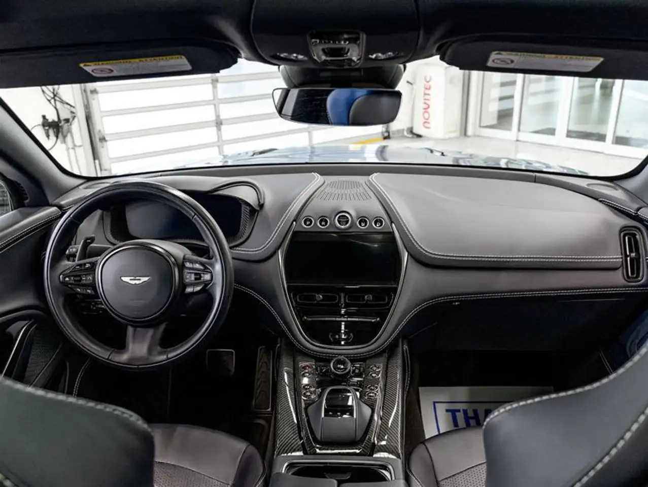 Aston Martin DBX photo Aston Martin DBX