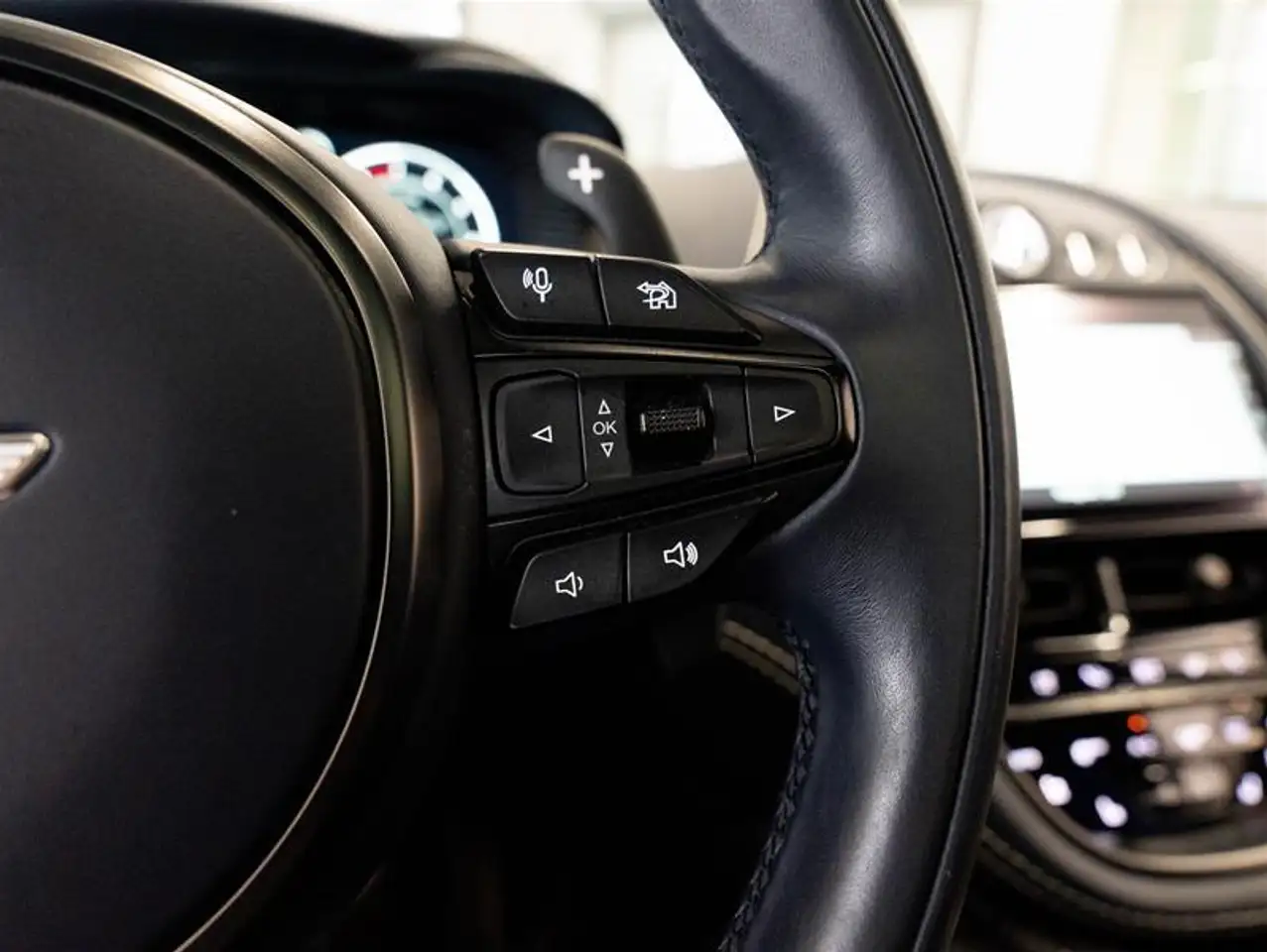 Aston Martin DBX photo Aston Martin DBX