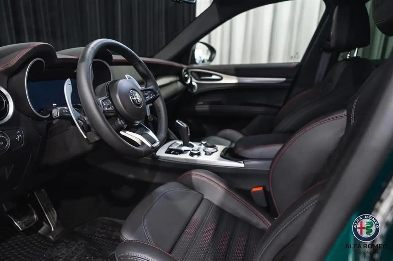 Alfa Romeo Stelvio photo Alfa Romeo Stelvio