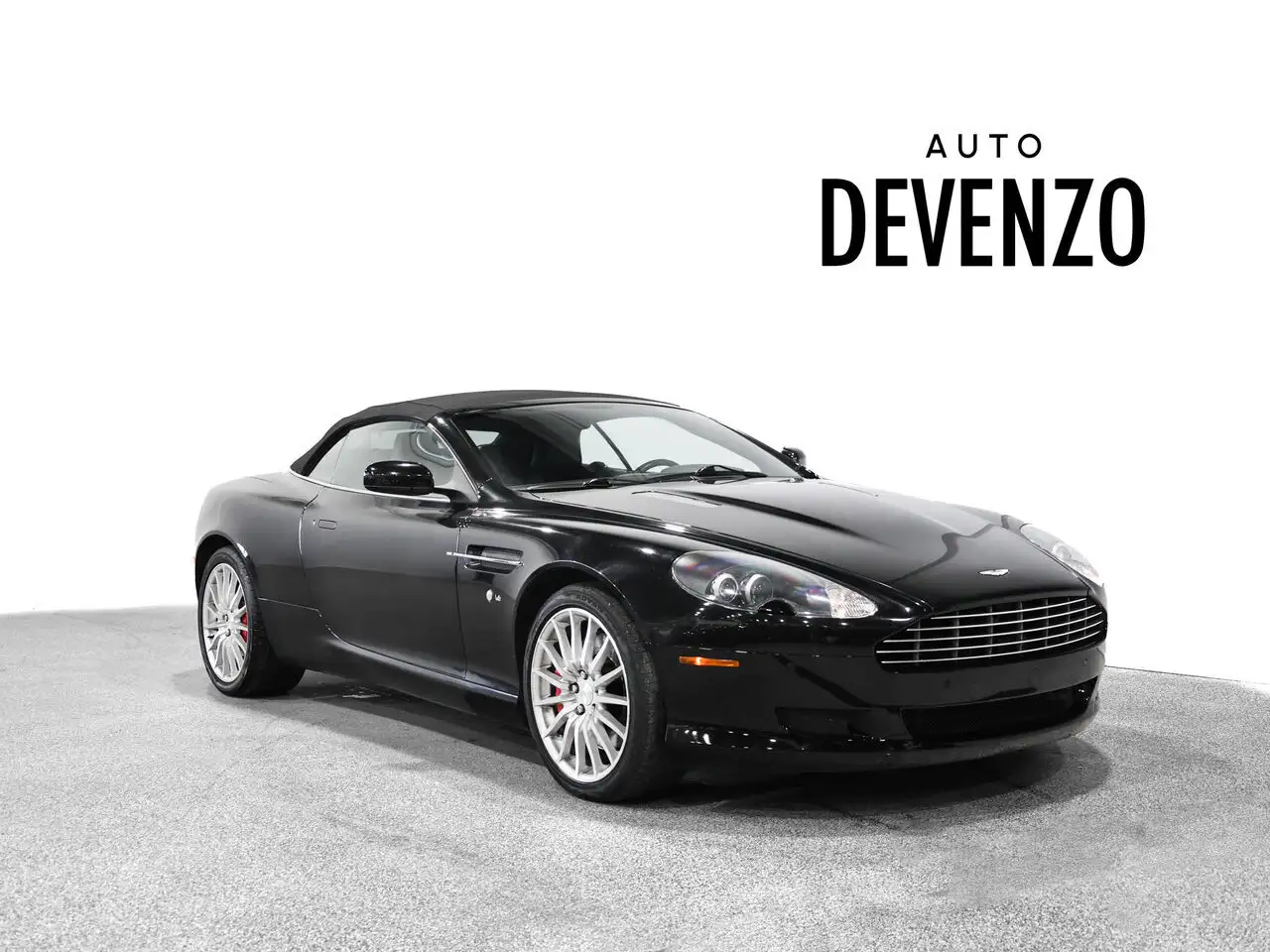 Aston Martin DB9 photo Aston Martin DB9