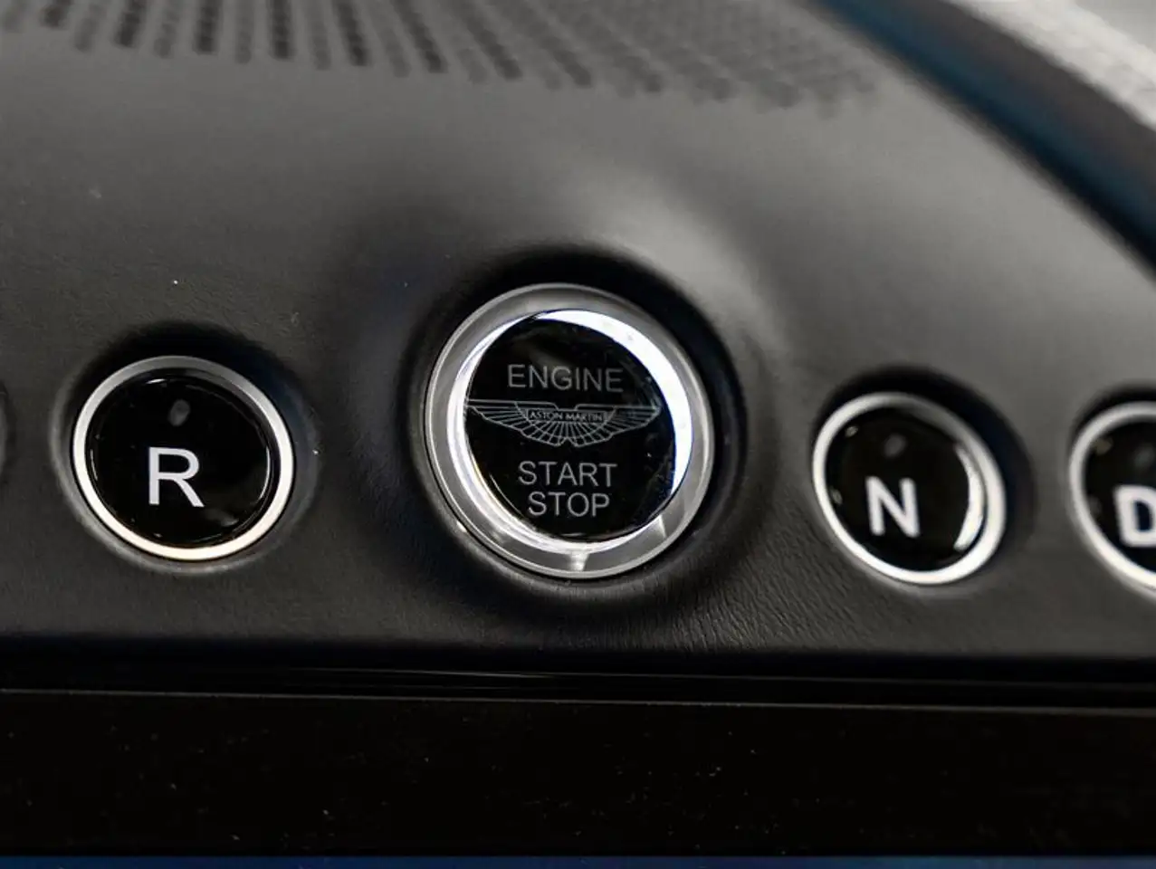 Aston Martin DBX photo Aston Martin DBX