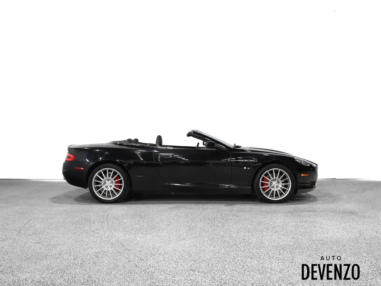 Aston Martin DB9 photo Aston Martin DB9