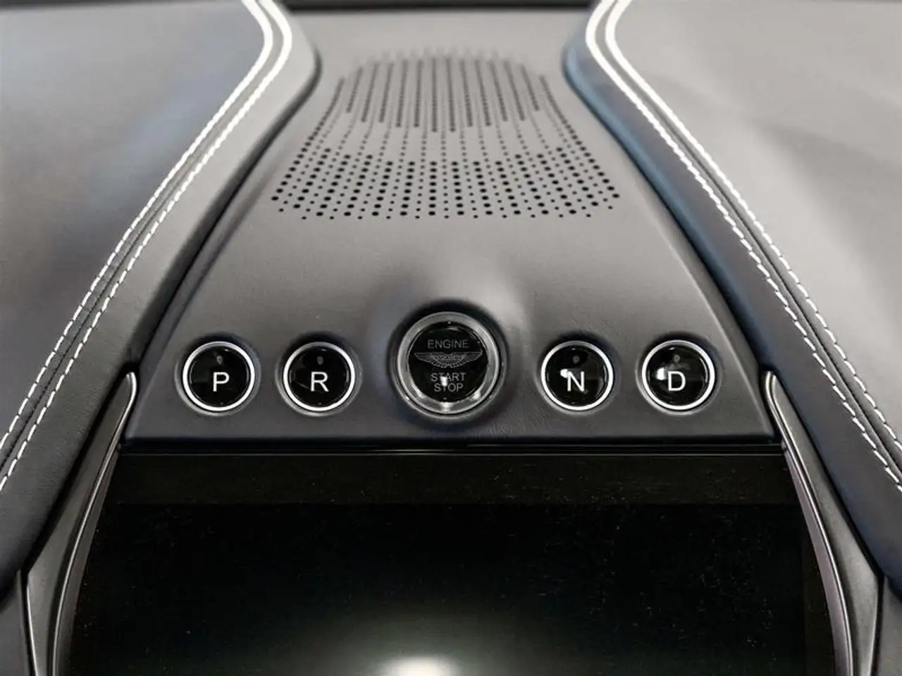 Aston Martin DBX photo Aston Martin DBX