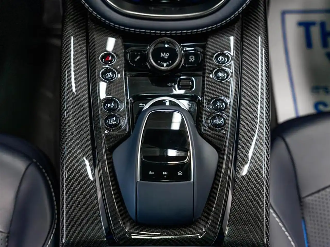 Aston Martin DBX photo Aston Martin DBX
