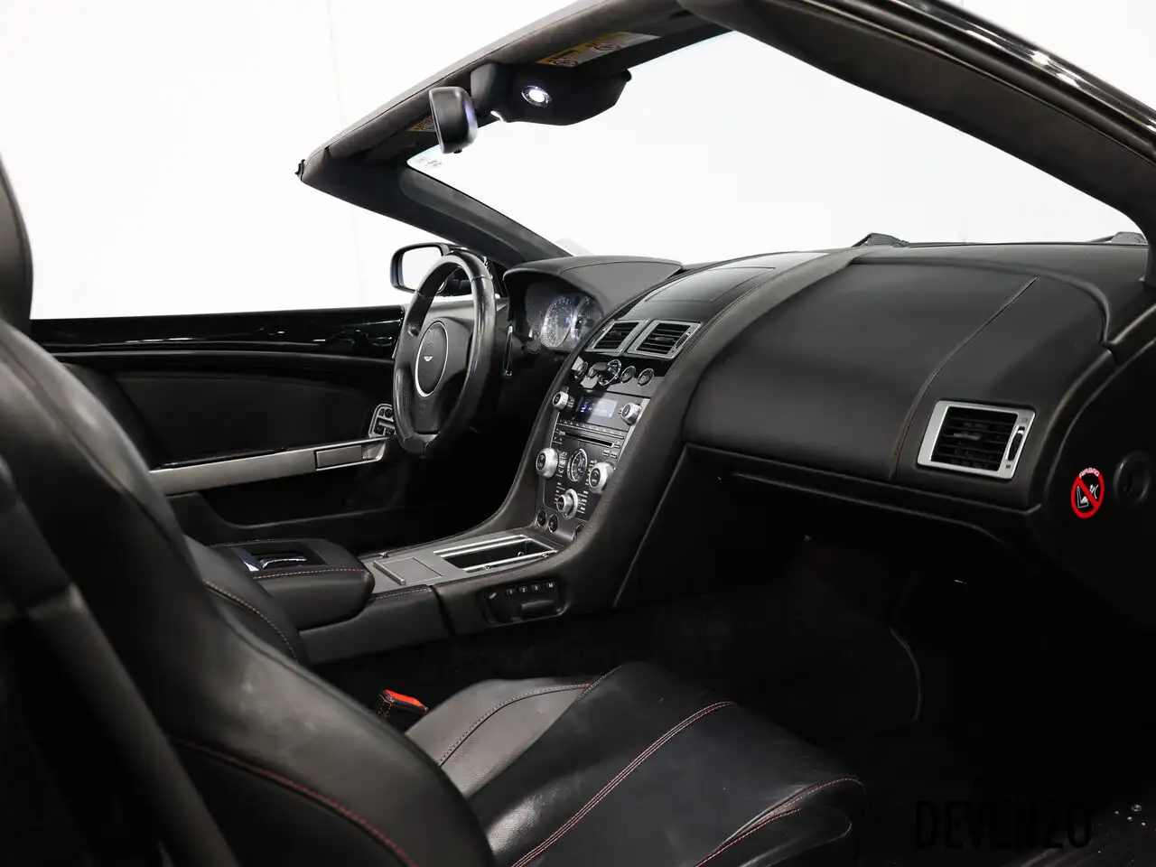 Aston Martin DB9 photo Aston Martin DB9
