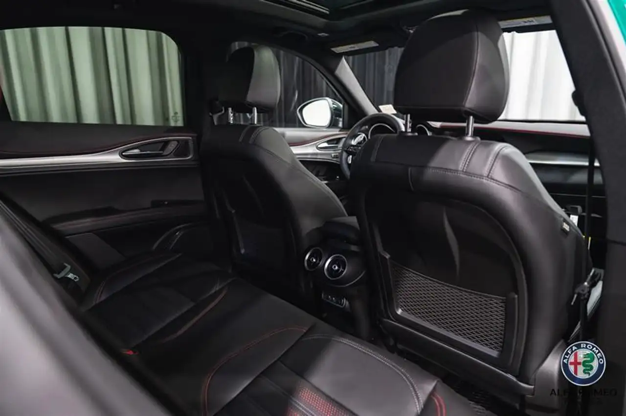 Alfa Romeo Stelvio photo Alfa Romeo Stelvio