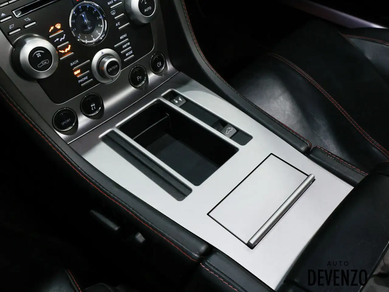 Aston Martin DB9 photo Aston Martin DB9
