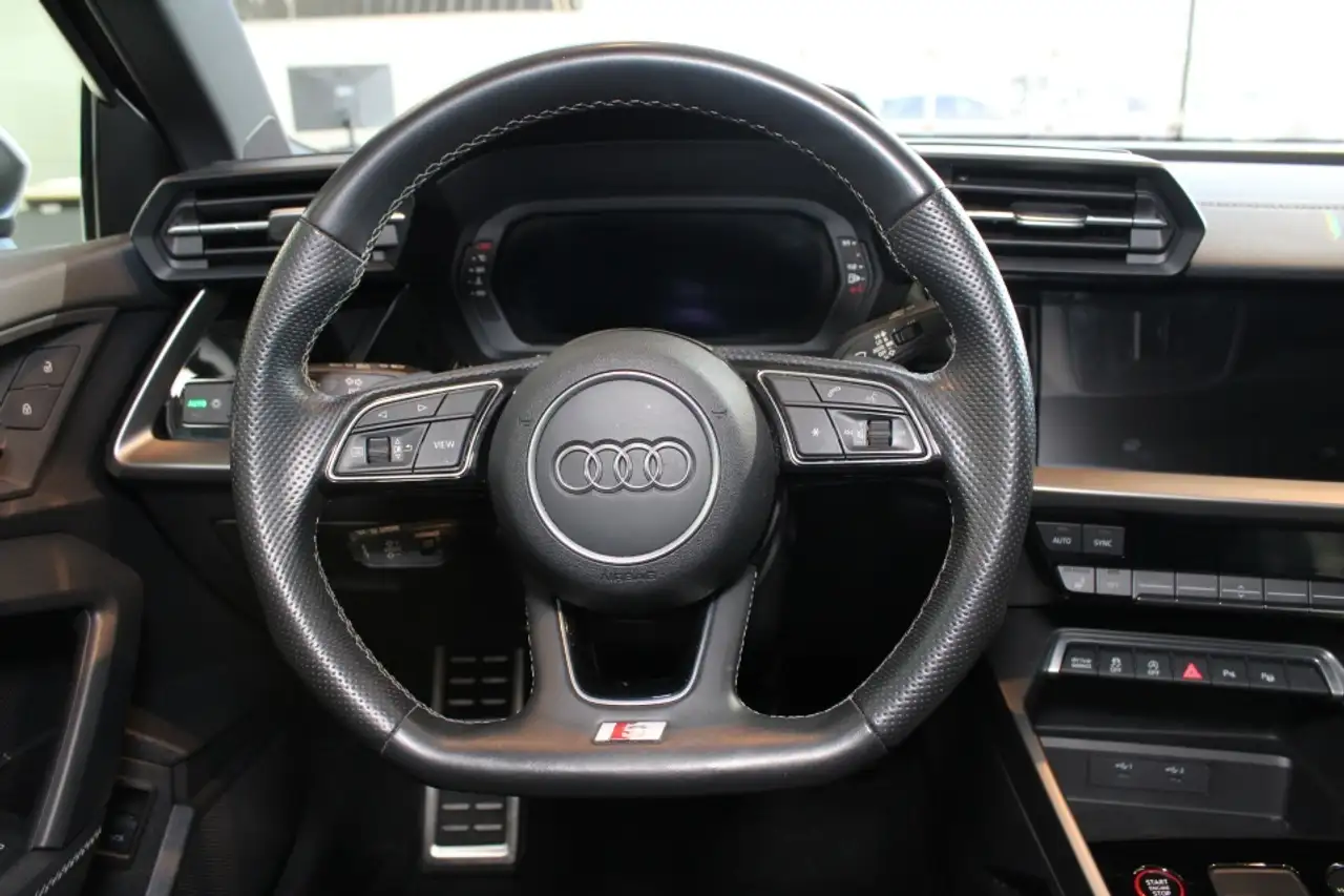 Audi S3 снимка Audi S3