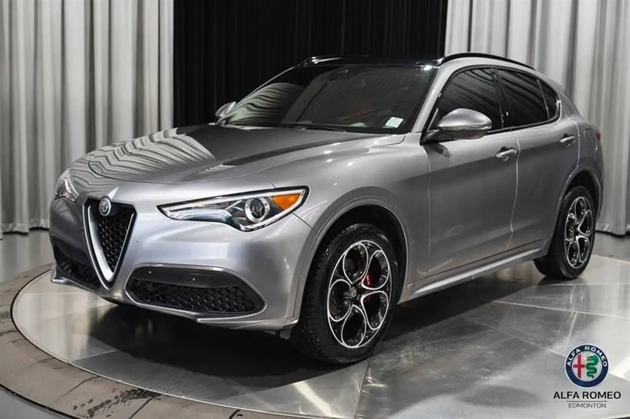 Alfa Romeo Stelvio снимка Alfa Romeo Stelvio