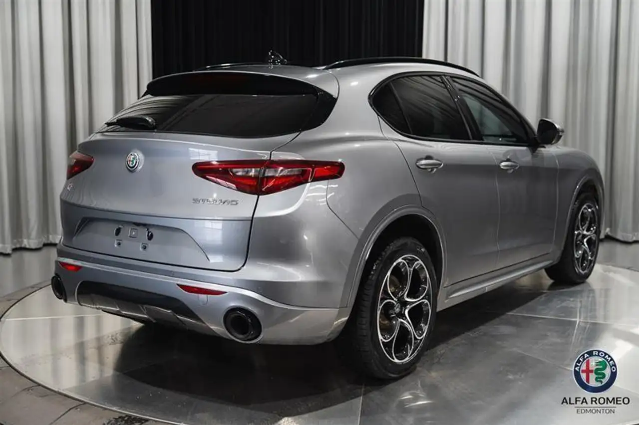 Alfa Romeo Stelvio снимка Alfa Romeo Stelvio