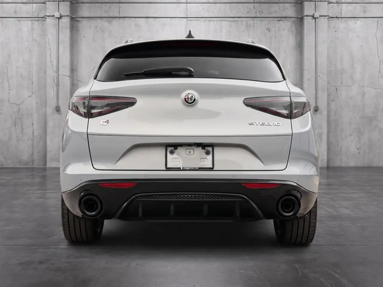 Alfa Romeo Stelvio снимка Alfa Romeo Stelvio