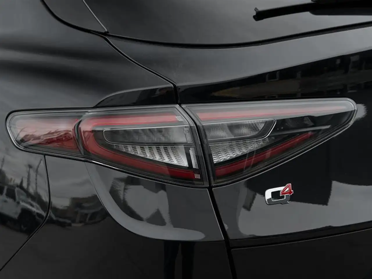Alfa Romeo Stelvio снимка Alfa Romeo Stelvio