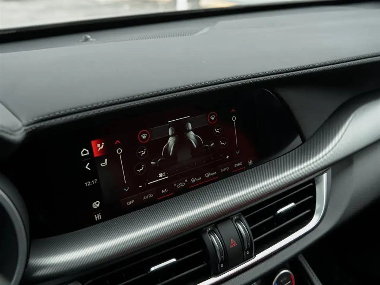 Alfa Romeo Stelvio снимка Alfa Romeo Stelvio