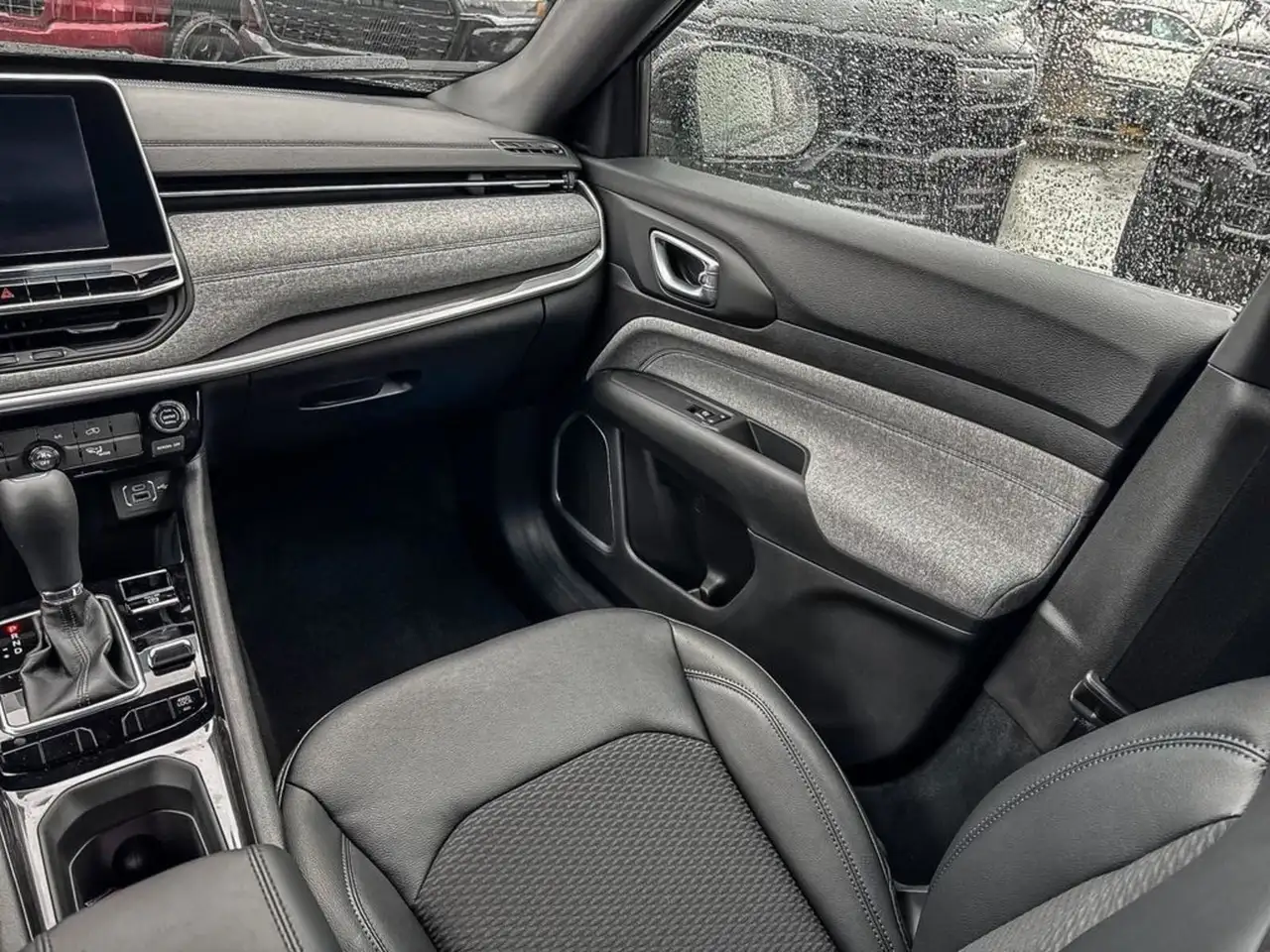 Jeep Compass photo Jeep Compass
