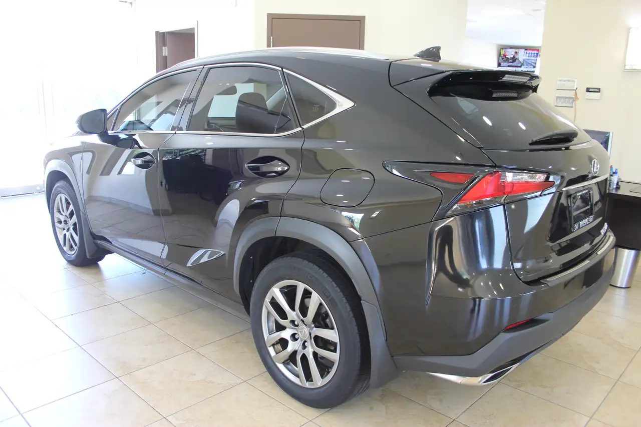 Lexus NX снимка Lexus NX