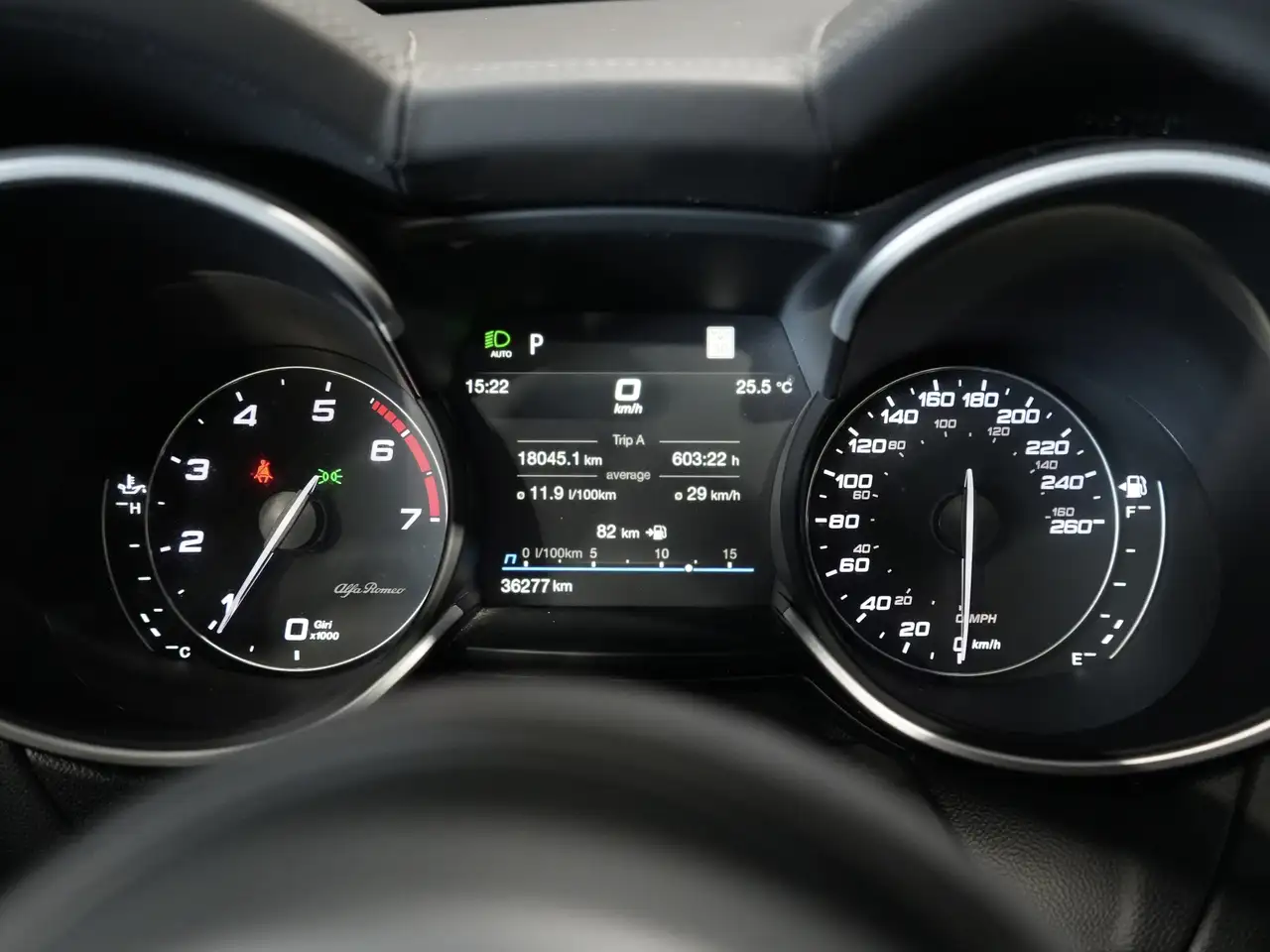 Alfa Romeo Stelvio photo Alfa Romeo Stelvio