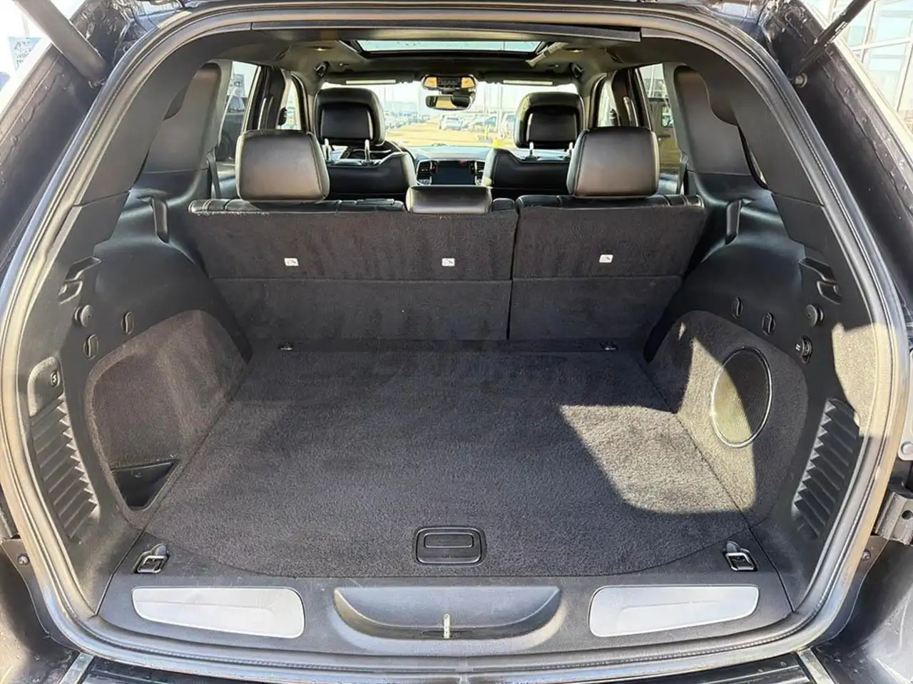 Jeep Grand Cherokee снимка Jeep Grand Cherokee