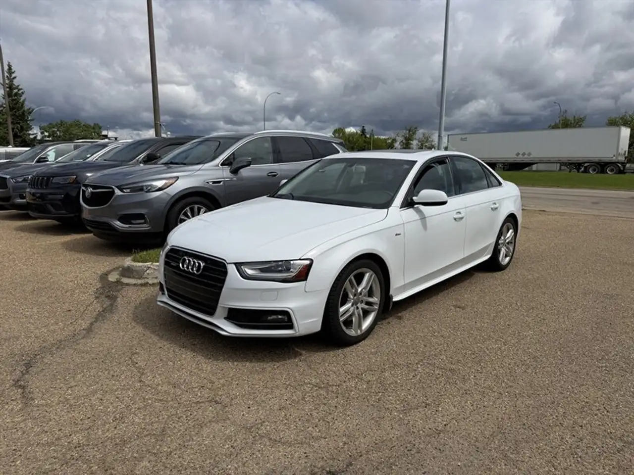 Audi A4 снимка Audi A4