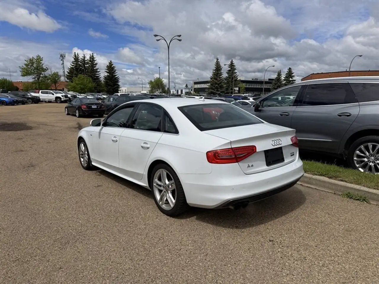 Audi A4 снимка Audi A4