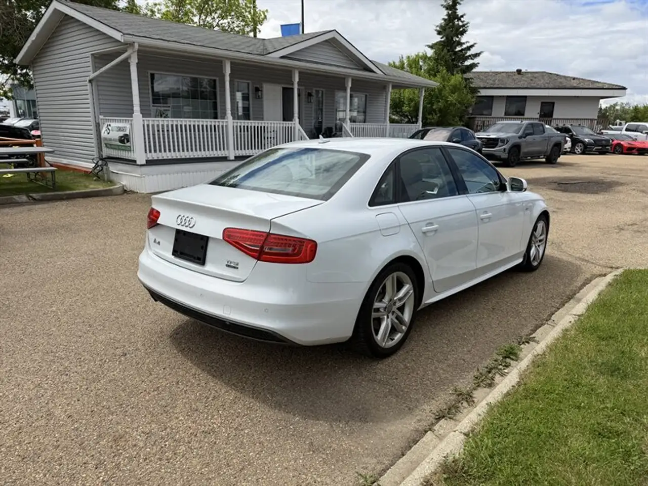 Audi A4 снимка Audi A4