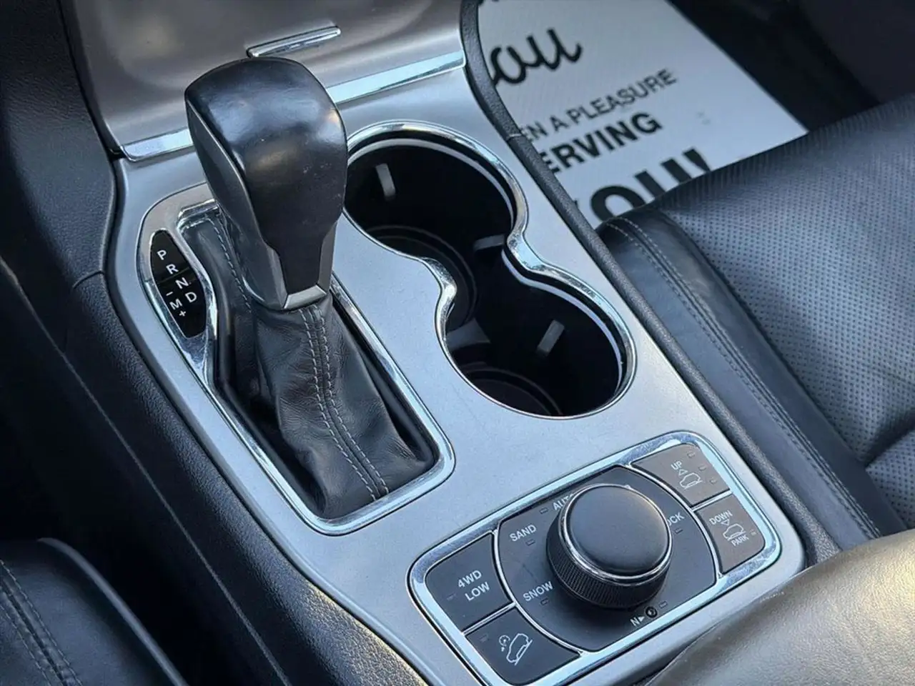 Jeep Grand Cherokee снимка Jeep Grand Cherokee