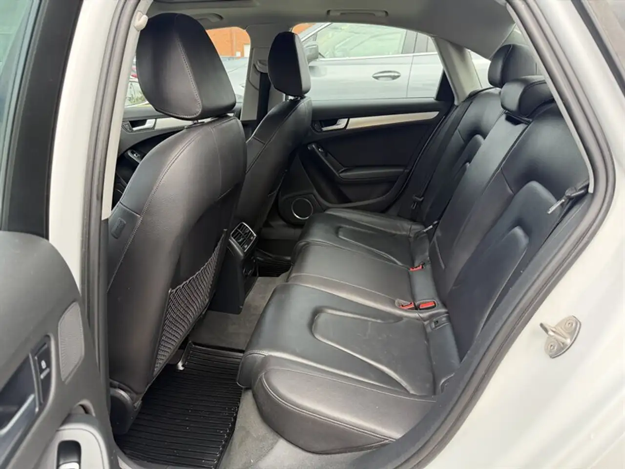 Audi A4 снимка Audi A4