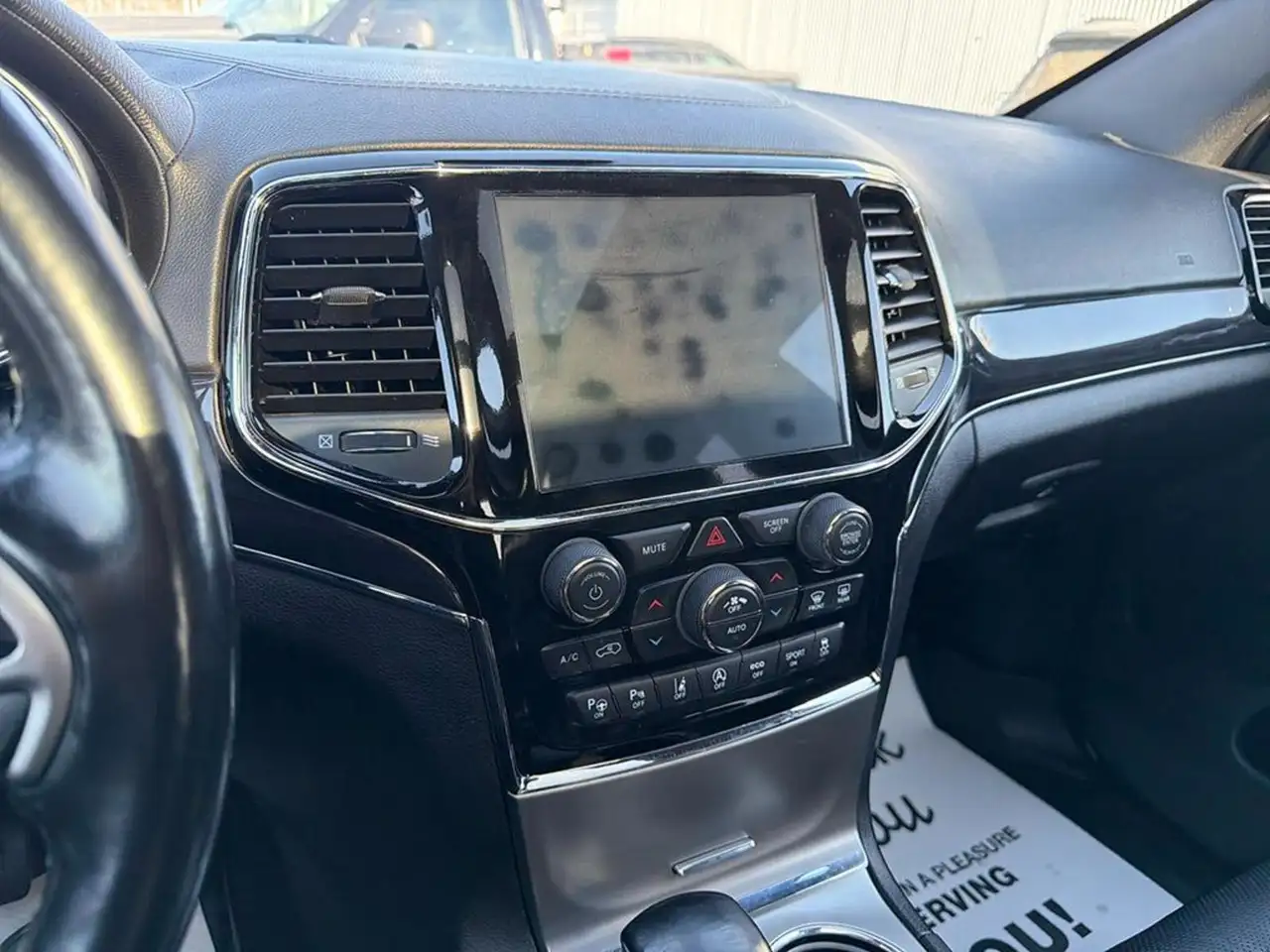 Jeep Grand Cherokee снимка Jeep Grand Cherokee