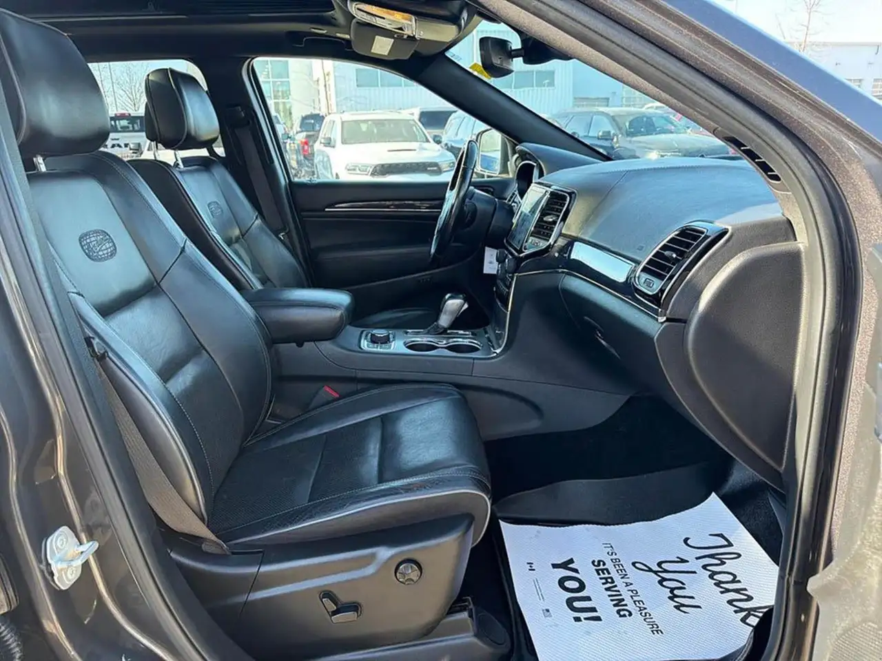 Jeep Grand Cherokee снимка Jeep Grand Cherokee