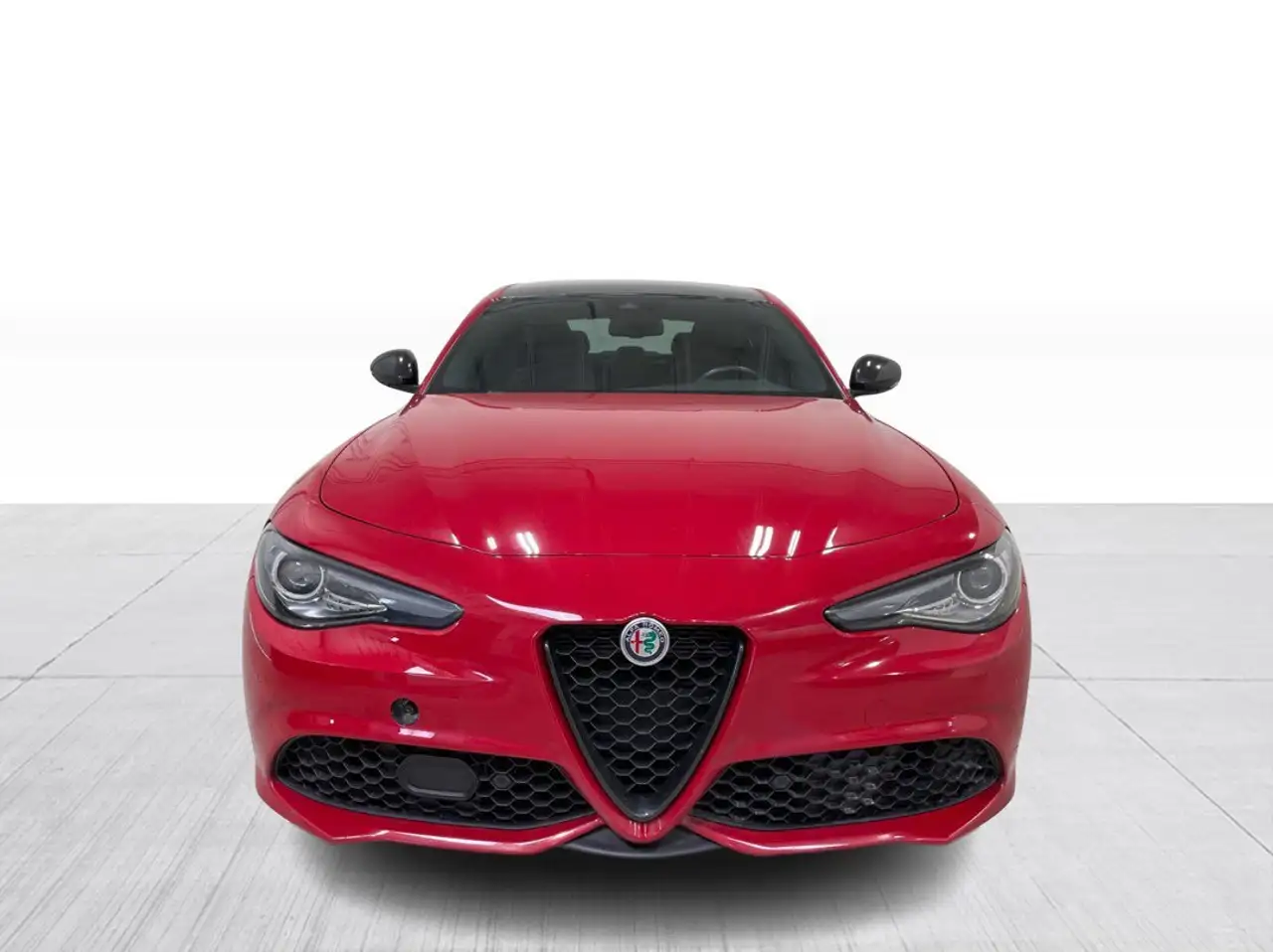 Alfa Romeo Giulia photo Alfa Romeo Giulia
