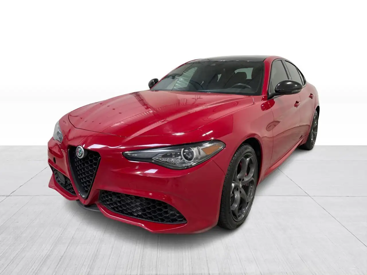 Alfa Romeo Giulia photo Alfa Romeo Giulia