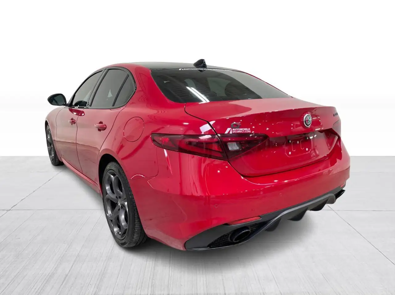 Alfa Romeo Giulia photo Alfa Romeo Giulia
