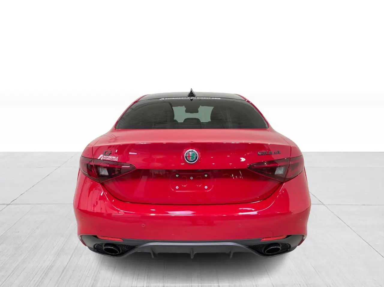 Alfa Romeo Giulia photo Alfa Romeo Giulia