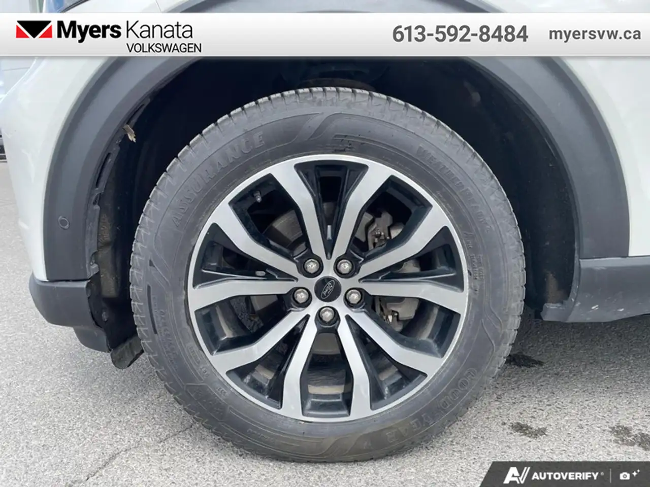 Ford Explorer photo Ford Explorer