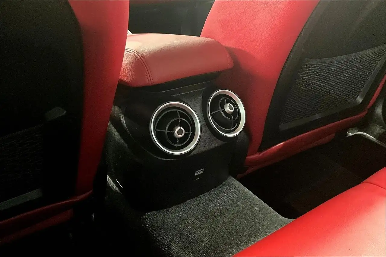 Alfa Romeo Giulia fotografie Alfa Romeo Giulia