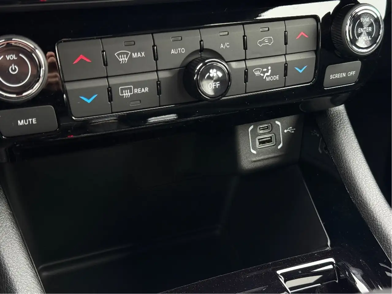 Jeep Compass photo Jeep Compass