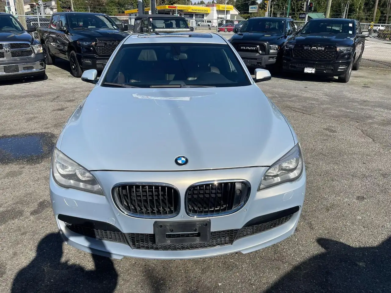 BMW 7 Series снимка BMW 7 Series