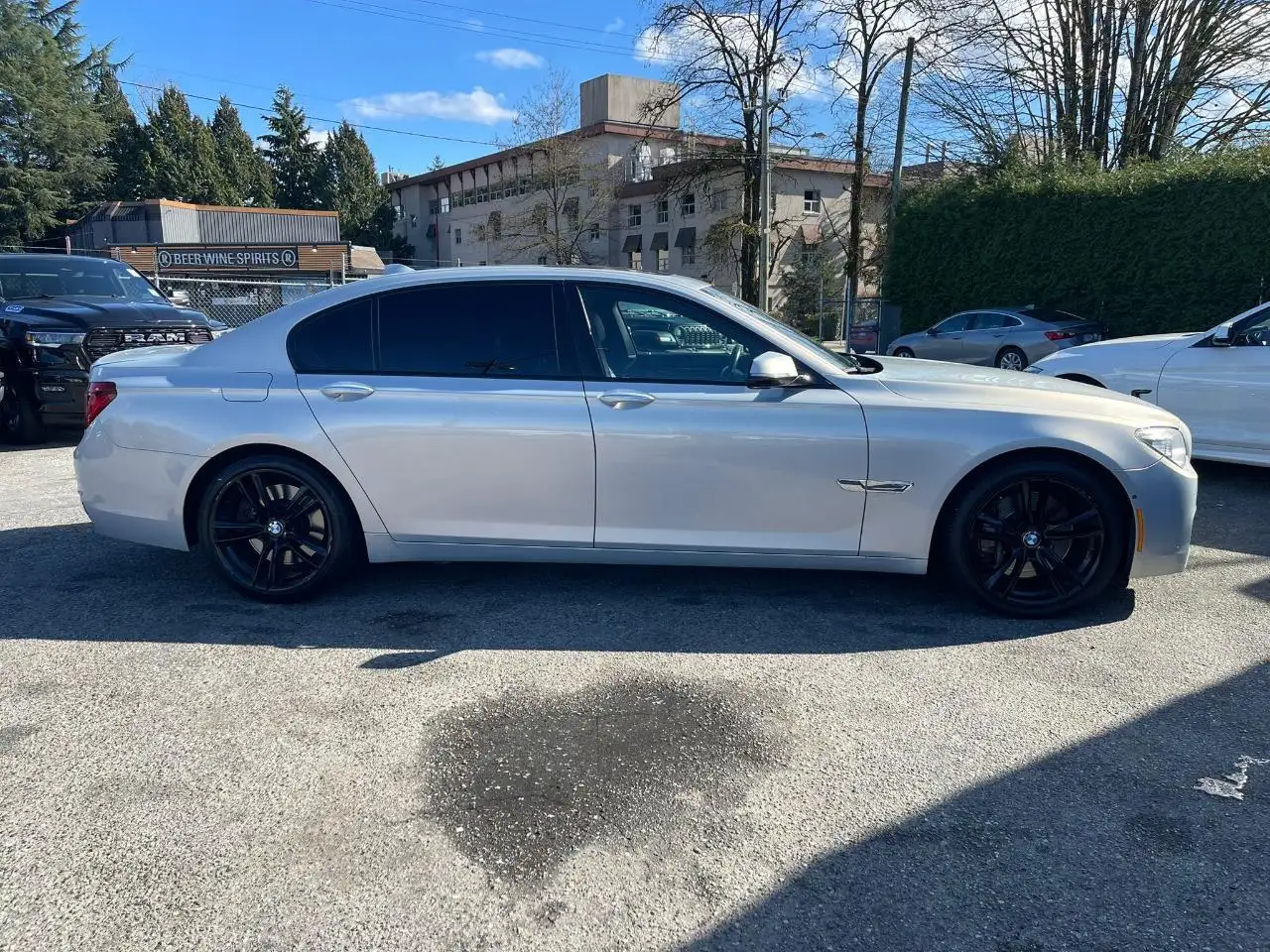 BMW 7 Series снимка BMW 7 Series
