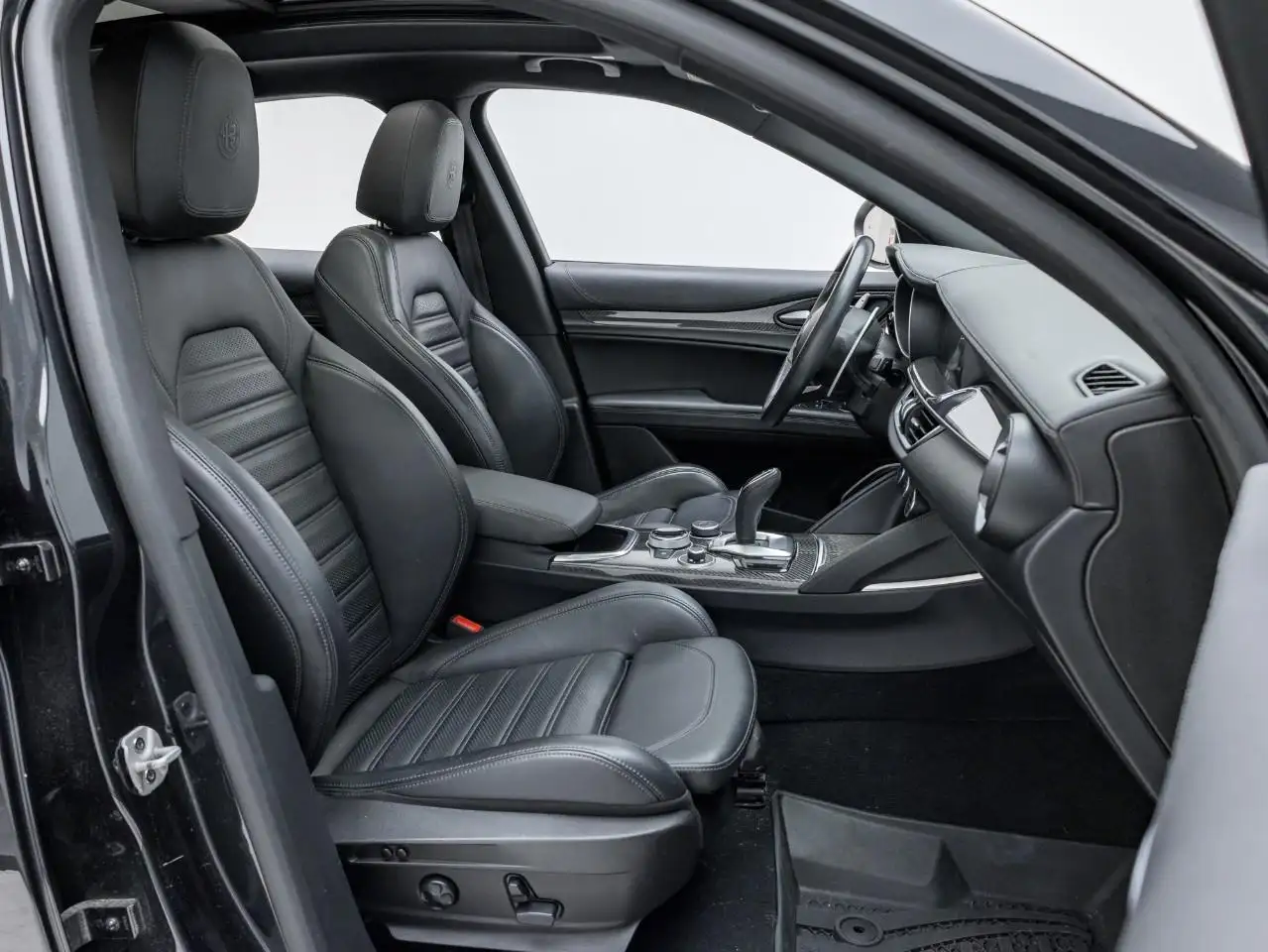 Alfa Romeo Stelvio fotografie Alfa Romeo Stelvio